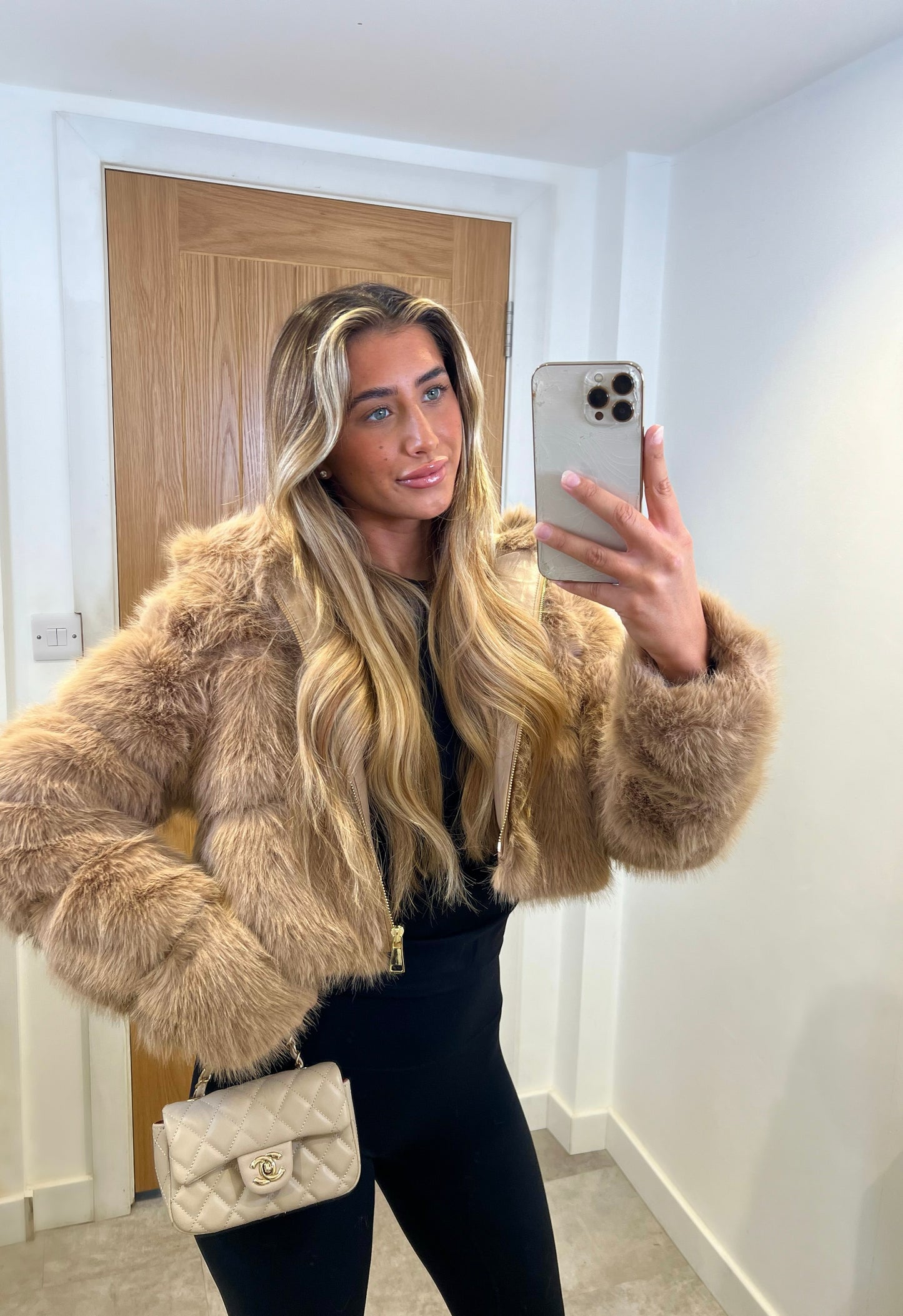 ‘LUNA’ Faux Fur Coat
