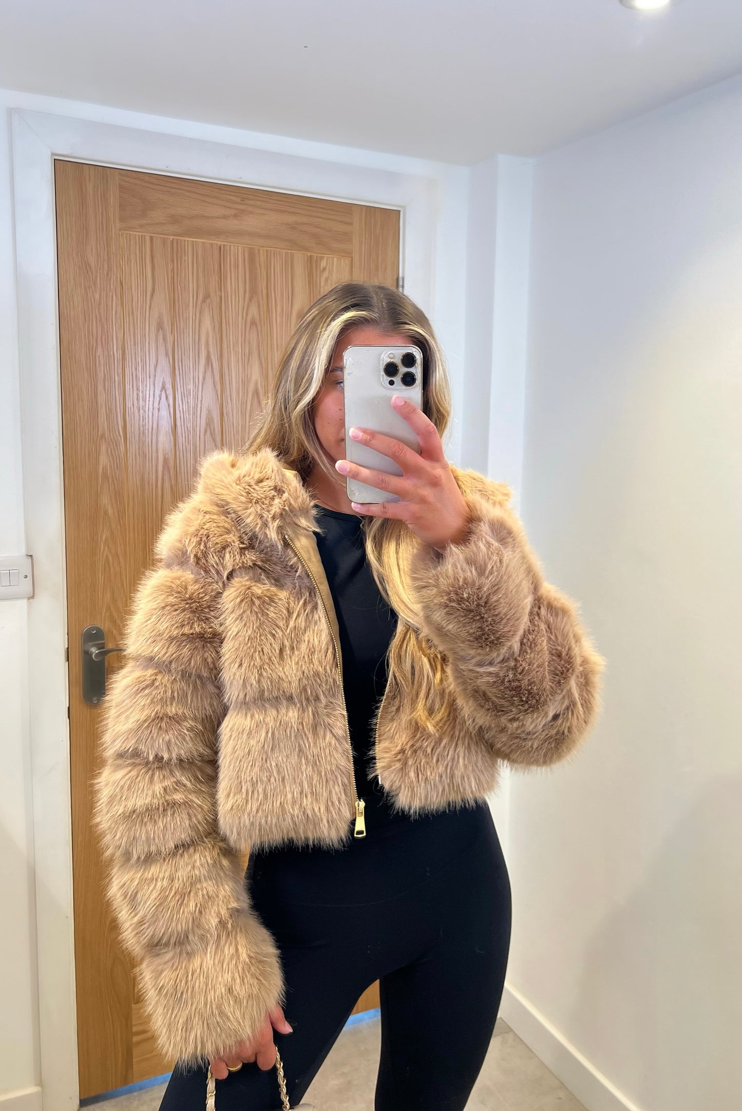 ‘LUNA’ Faux Fur Coat